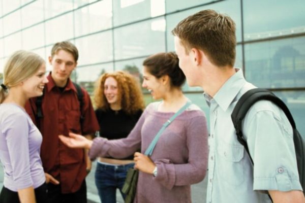 Au lieu de lutter contre l’UDC, le Conseil d’Etat ferait mieux de s’engager pour l’employabilité des jeunes