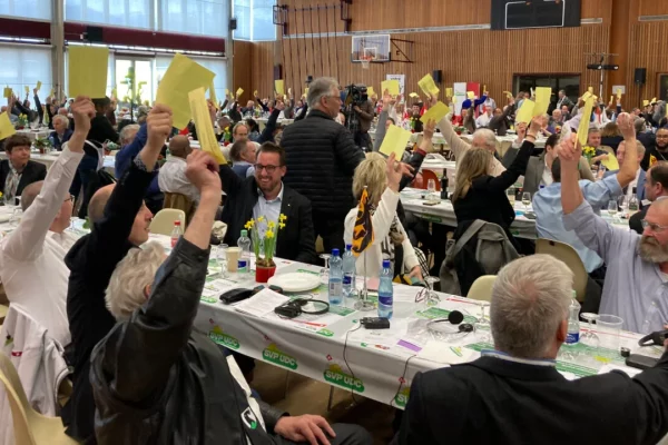 Coûteuse, irréaliste et nuisible à l’environnement : les délégués de l’UDC Suisse disent NON à l’unanimité à la loi sur le gaspillage de l’électricité
